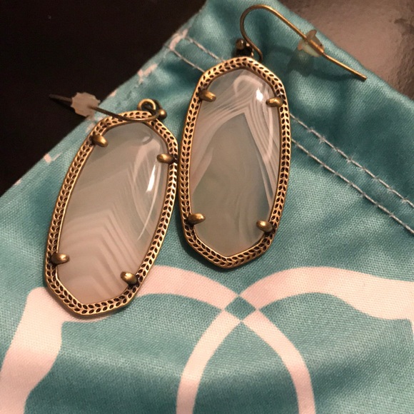 Kendra Scott Jewelry - White Elle Kendra Scott earrings